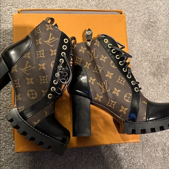 Louis Vuitton Monogram Black and Brown Lace-Up Boots - Picture 6 of 7